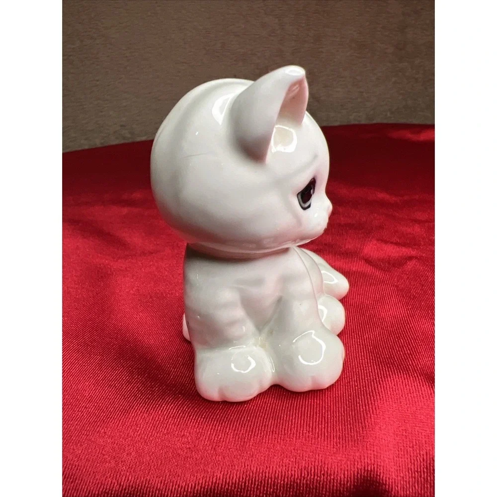 Russ Berrie & Co Gray Striped Kitten Figurine Green Eyes